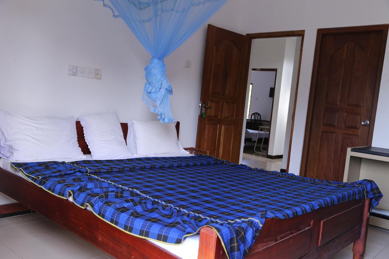 Hotel Whitehouse Tissamaharama Luaran gambar