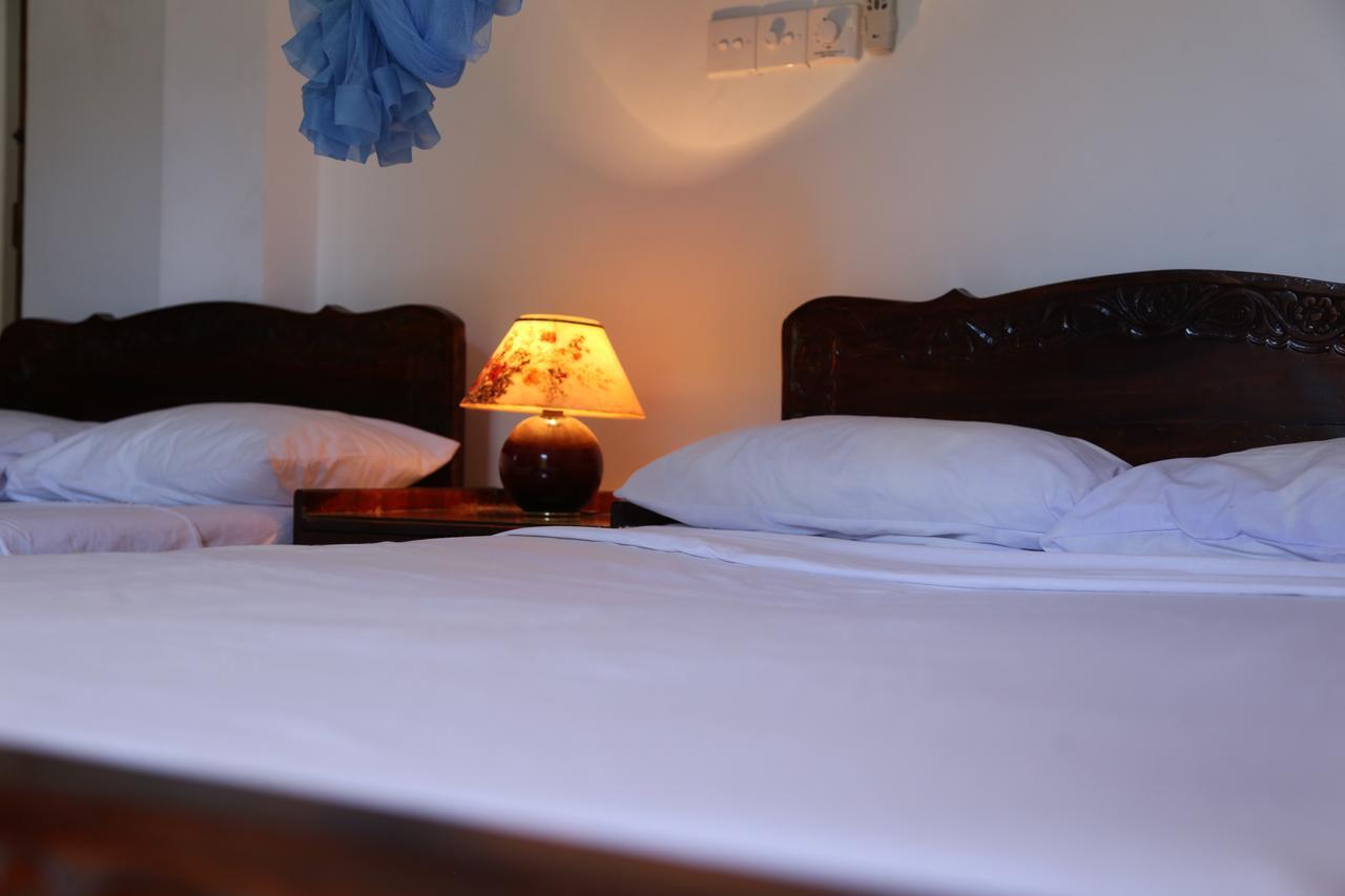 Hotel Whitehouse Tissamaharama Luaran gambar