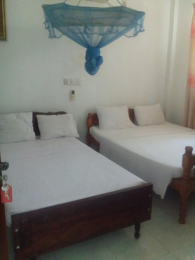 Hotel Whitehouse Tissamaharama Luaran gambar