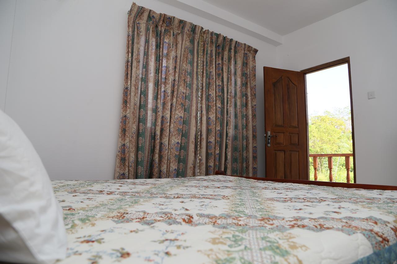 Hotel Whitehouse Tissamaharama Luaran gambar
