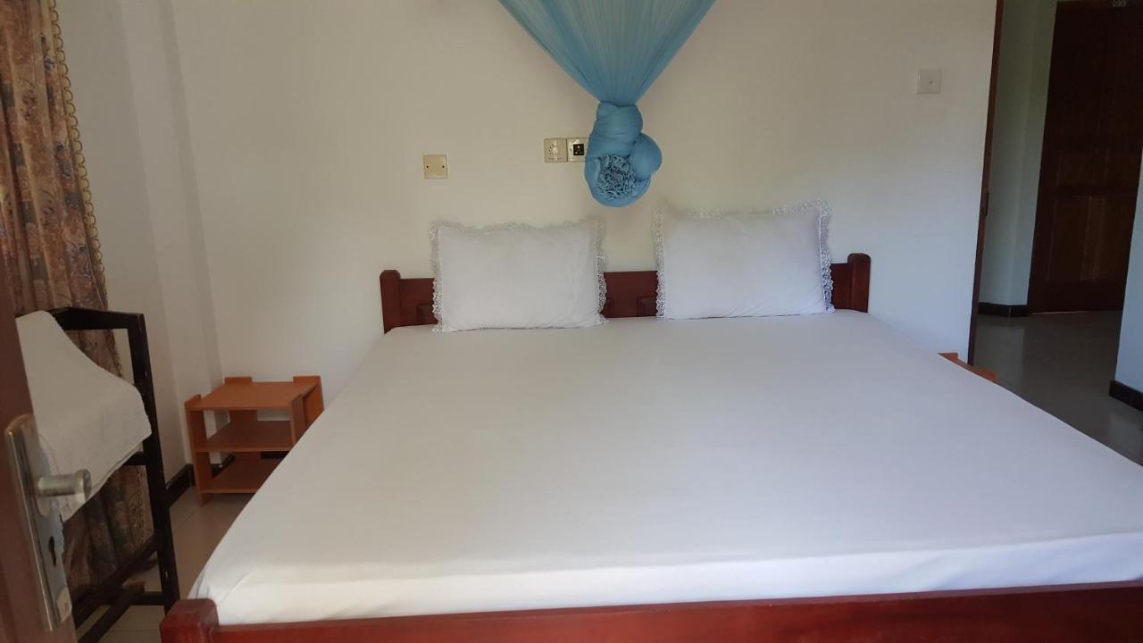Hotel Whitehouse Tissamaharama Luaran gambar